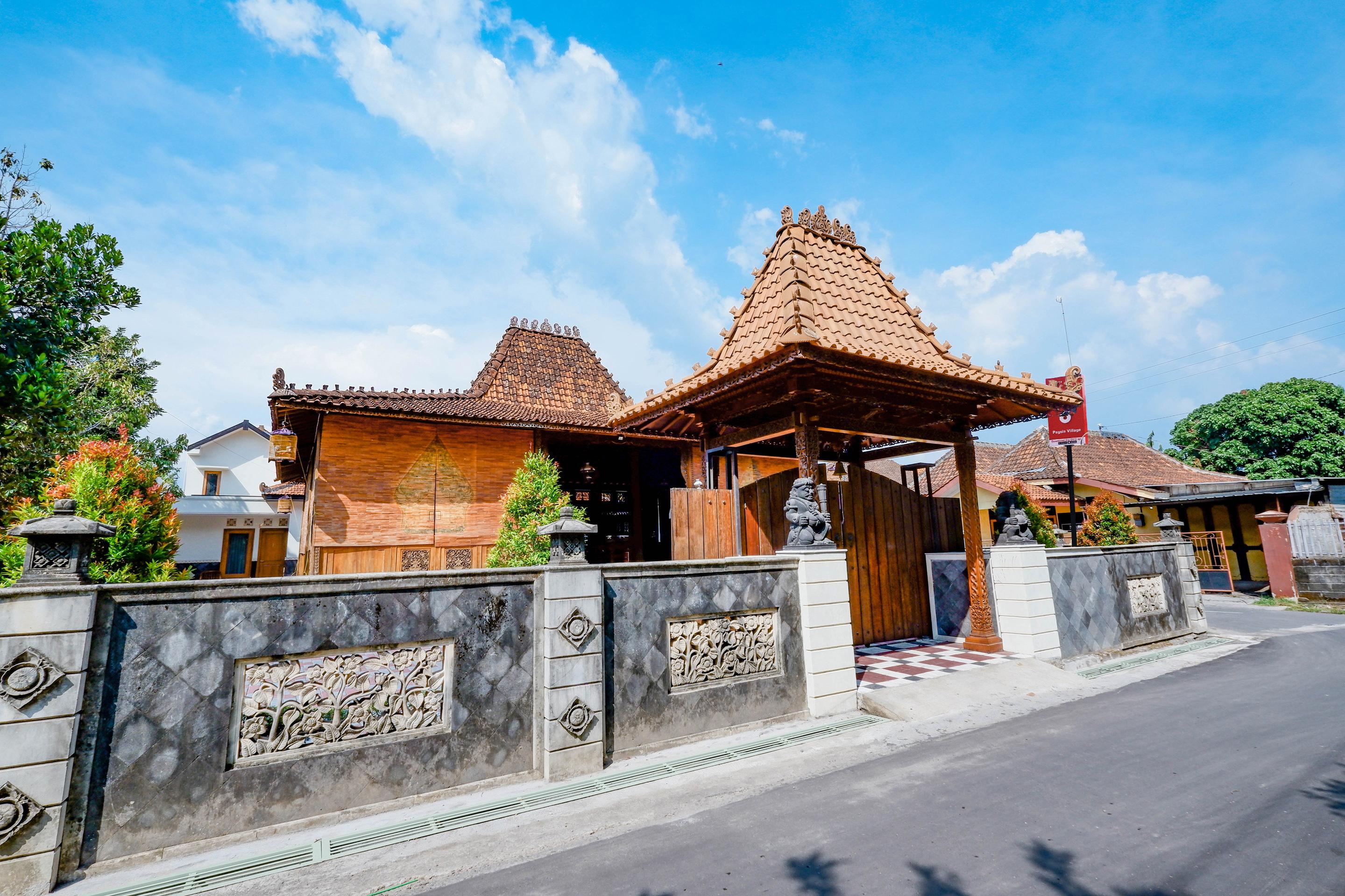 Oyo 2327 Pagsis Village Klaten Exterior photo
